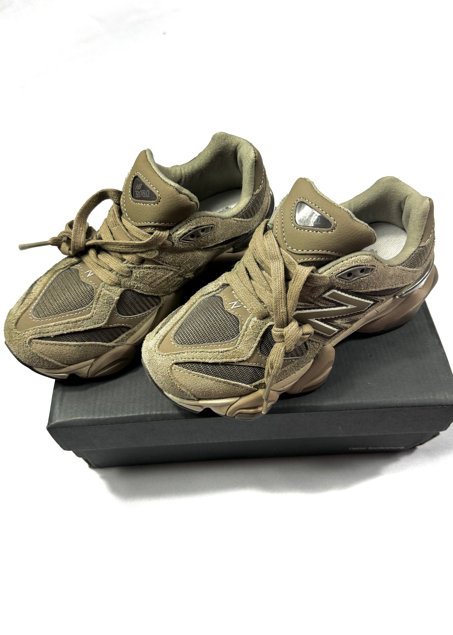 New Balance 9060